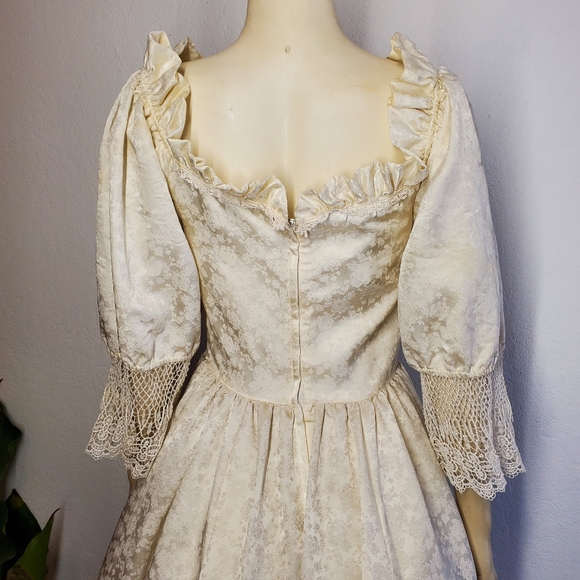 Vintage 70s Renaissance Gunne Sax Wedding Dress - Picture 8 of 13